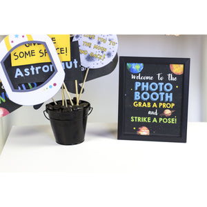 This party package is outta this world !! Use this template to decorate your Space Party. The template can be personalized with your child's name and age.